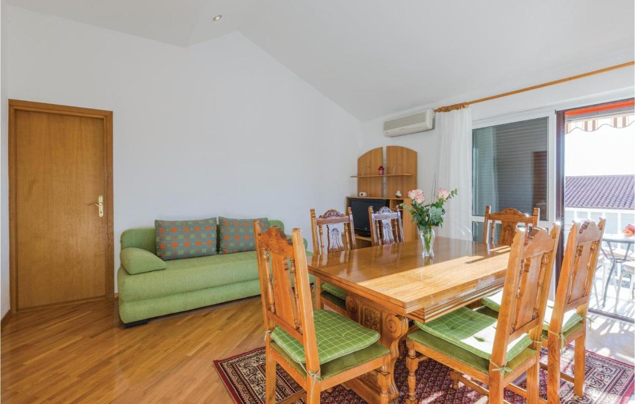 3 Bedroom Amazing Apartment In Makarska Zewnętrze zdjęcie